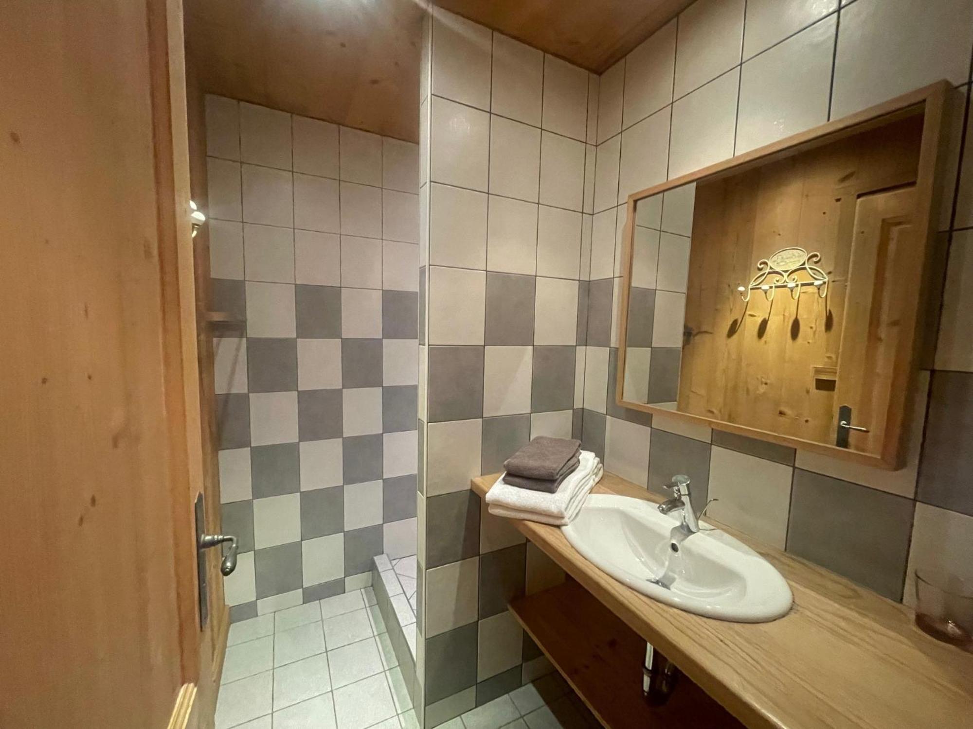 Aravis Locations Apartment เลอกรองด์บอร์นอง ภายนอก รูปภาพ